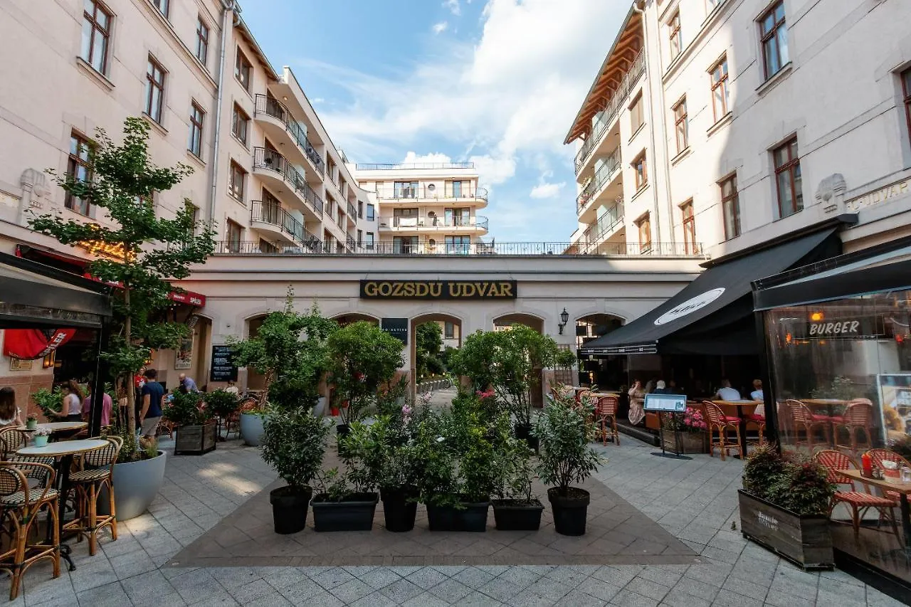 Spacious & Stylish Apartment In Downtown Budapest 0*,