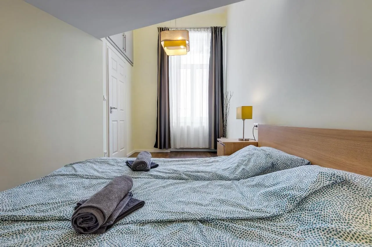 Spacious & Stylish Apartment In Downtown Budapest